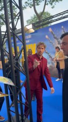 Ryan Gosling Spotted in Paris: A Stylish City Adventure 🇫🇷