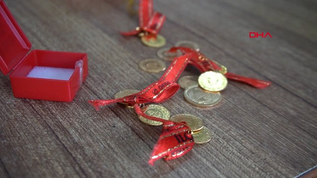 60 Bin liralık altını müşterisine geri verdi