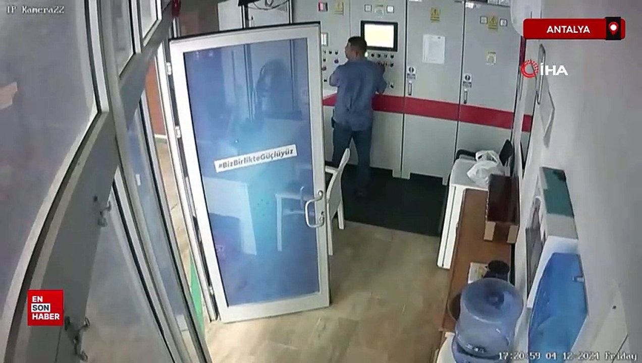 Antalya'daki teleferik kazasında hayatını kaybeden adamın kabine biniş anları