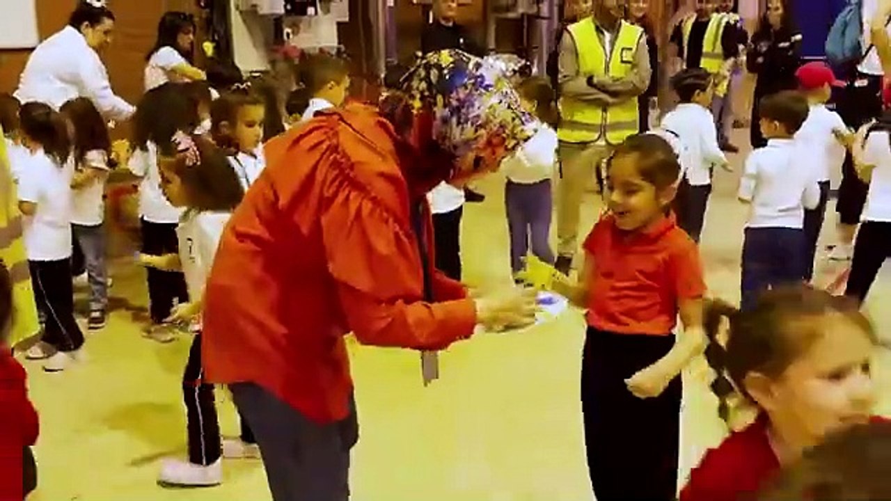 Gökyüzünü boyuyoruz! HÜRKUŞ çocuklar ile buluştu ortaya harika görüntüler çıktı