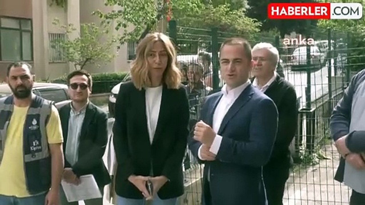 Kiptaş'tan Kadıköy'de Kentsel Dönüşüm Yıkımı: "31 Binin Üzerinde Başvuru Var, Hepsi de Bir Kepçe Darbesiyle Yıkılacak Binalar"