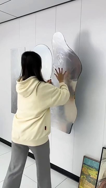 Amazing flexibility mirror 