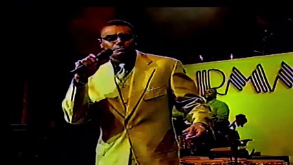 Salsa de la mata  "La vellonera está encendida" con Pacheco y su tumbao gozando el cumpleaños Nº15