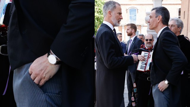Críticas a Pedro Sánchez por recibir al Rey con las manos metidas en los bolsillos