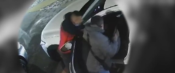 Video: dos mujeres fueron víctimas de un violento atraco en Bogotá