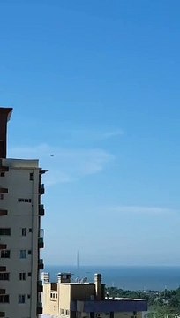 O que explica avião da FAB voando em círculos no céu de Navegantes