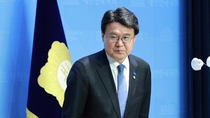 조국당 원내대표에 황운하…10분 만에 만장일치로 선출