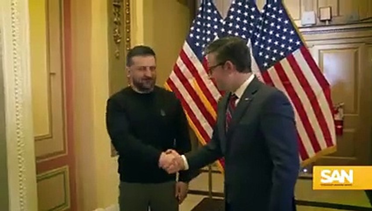 Senate warns Speaker Johnson against changes to foreign aid package_Low