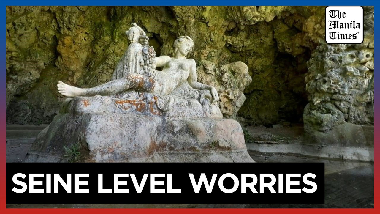 The "keepers" of the river Seine springs worry about its low level