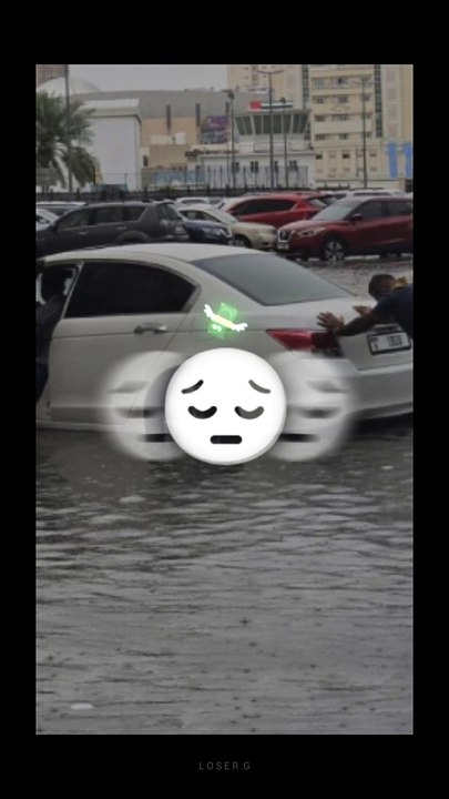 দুবাইতে বন্যার ভয়া*বহ পরিস্থিতি, আল্লাহ আমাদের সবাইকে মাফ করুক...