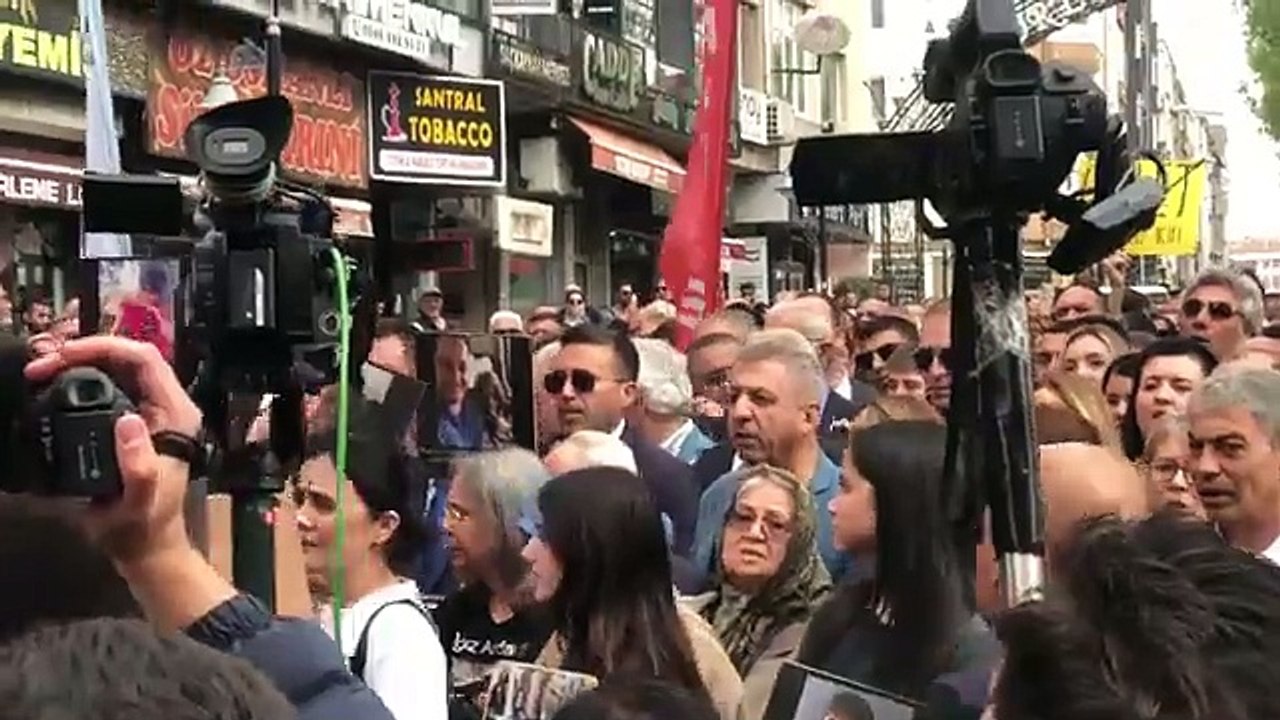 Özgür Özel, tren kazası eylemine katıldı