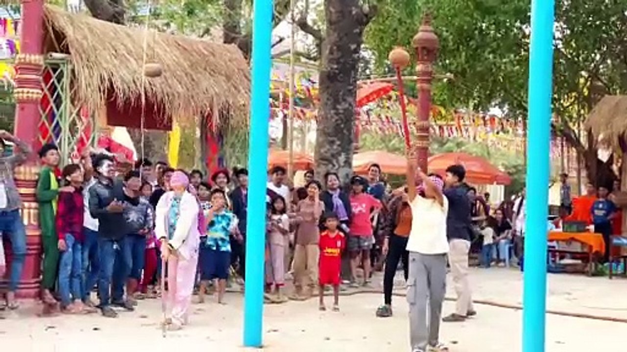 សកម្មភាពការលេងប្រជាប្រិយនាថ្ងៃបុណ្យចូលឆ្នាំថ្មីប្រពៃណីជាតិ។