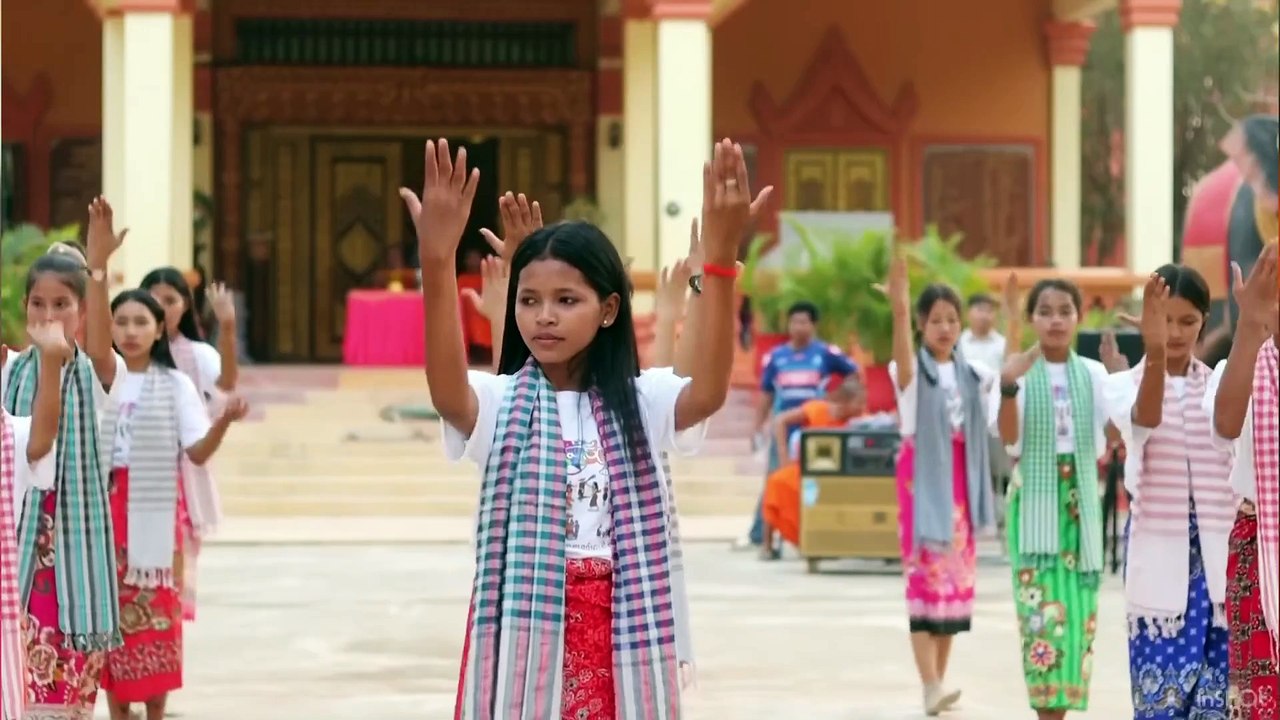 ស្រលាញ់អ្វីដែលខ្មែរមាន