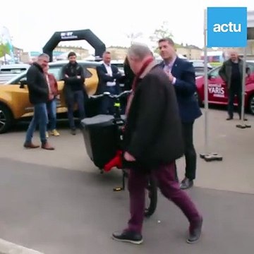 Écomobilité à Argentan, les élus testent le vélo cargo et la voiture sans permis