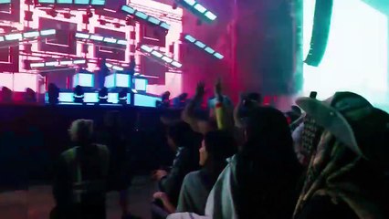 Justice interprète "One Night / All Night" en live à Coachella