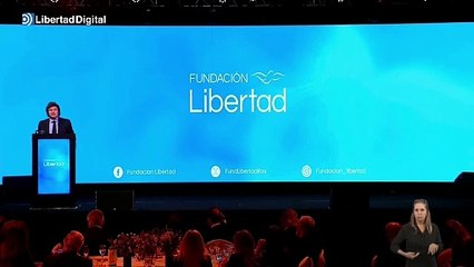 Milei asegura que la economía en Argentina "va a subir como pedo de buzo"