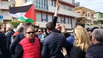 Disordini alla Festa della Liberazione: bandiere palestinesi e cori