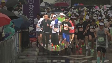 희귀질환 투병 이봉주, 4년 만에 마라톤 참가해 화제 [앵커리포트] / YTN