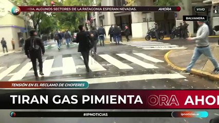 Incidentes en la sede de la UTA: la Policía reprimió una protesta de colectiveros