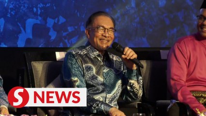 Anwar Calls for Greater Representation of Women in Top Civil Service Roles 🚺 - thumbnail