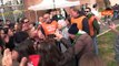 Festa della Liberazione, la partigiana Romoli canta Bella Ciao con i manifestanti a porta San Paolo