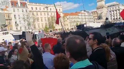 desfile 25 de Abril na avenida da Liberdade
