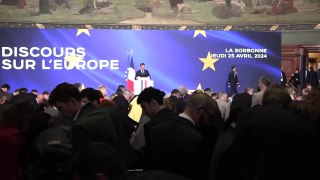 Macron aboga por una defensa creíble en una Europa que 