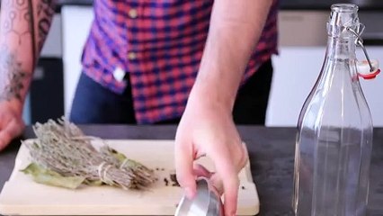 Huile piquante maison  2