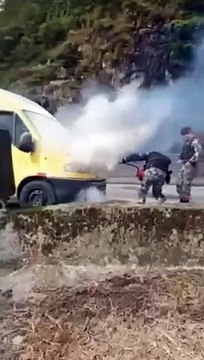 Policiais Militares agem rápido e salvam motorista de veículo em chamas na BR-277