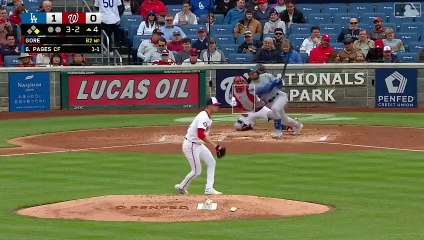 ¡Ildemaro Vargas haciendo magia en la tercera base!