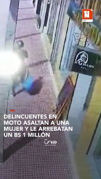 Delincuentes en moto asaltan a una mujer y le arrebatan un bolsón con Bs 1 millón