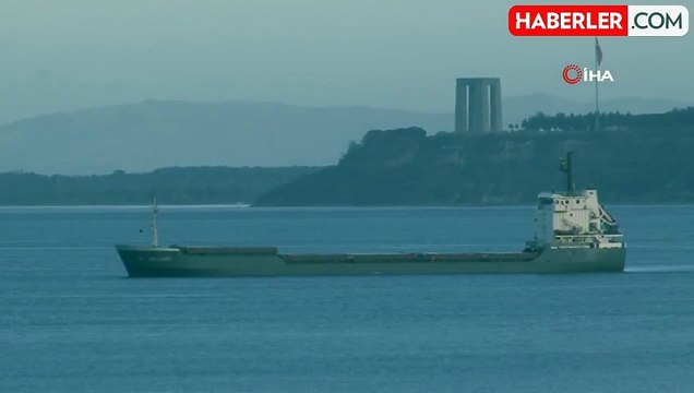 Çanakkale Boğazı'nda yangın çıkan gemi Karanlık Liman'a demirletildi