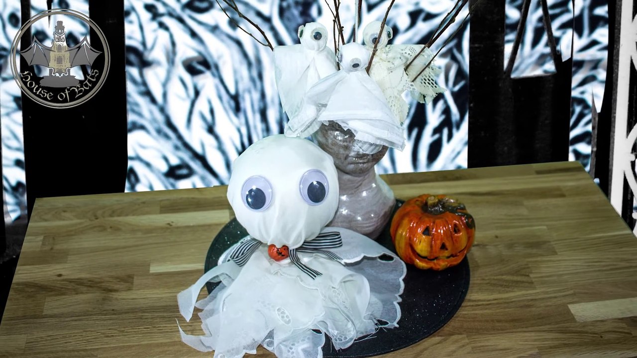 5-Minuten-Halloweengeister DIY – House of Bats