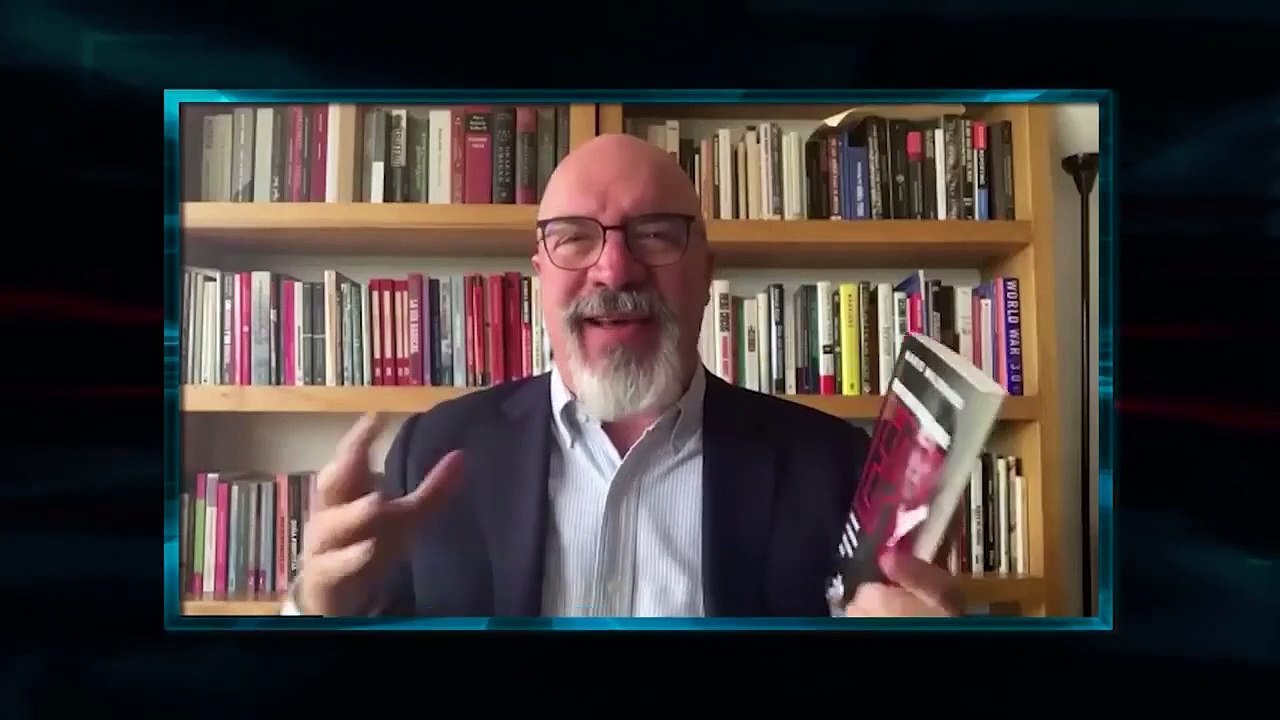 Mario Maldonado, autor de "Confesiones desde el exilio: EPN" | En 15