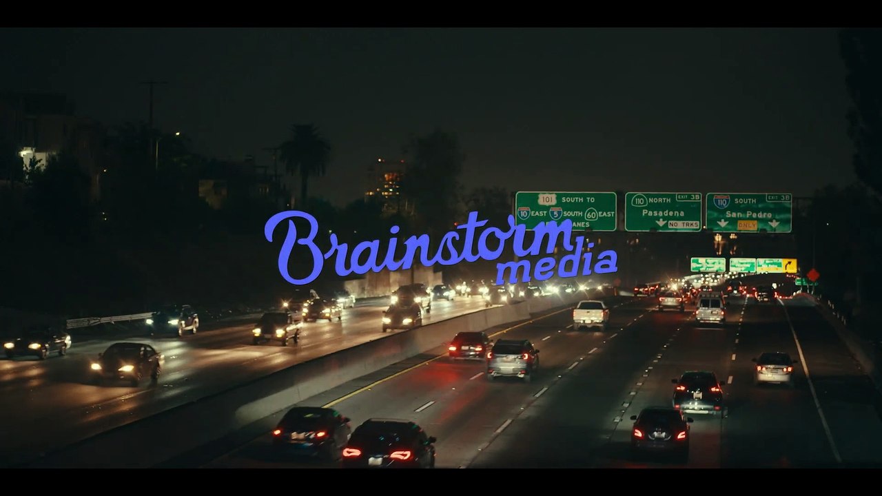 Cora Bora Trailer OV