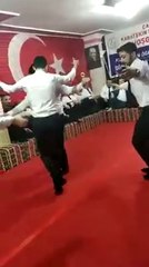 Gençler Yarende Oynar