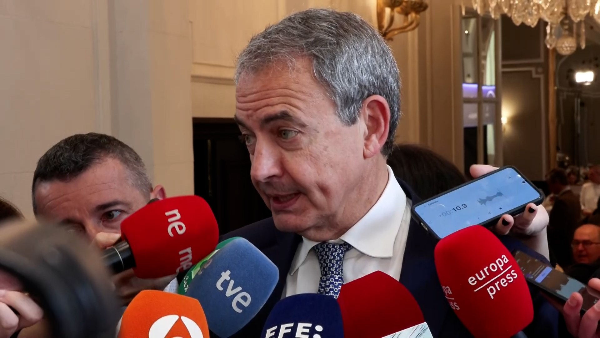 Zapatero responde a las preguntas sobre si ser el sustituto de Pedro Snchez