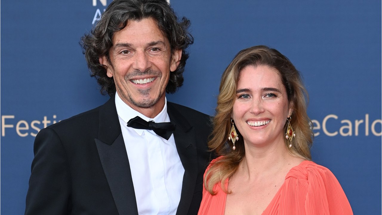 Voici - Vahina Giocante en couple : la comédienne annonce ses fiançailles avec son compagnon François Chopard