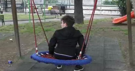 Gricignano, autismo: 20 ragazzi esclusi da terapie, la protesta dei genitori (26.04.24)