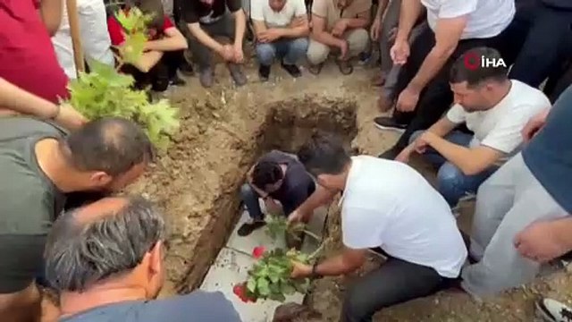 Sabah namazına giderken öldürülen imam toprağa verildi