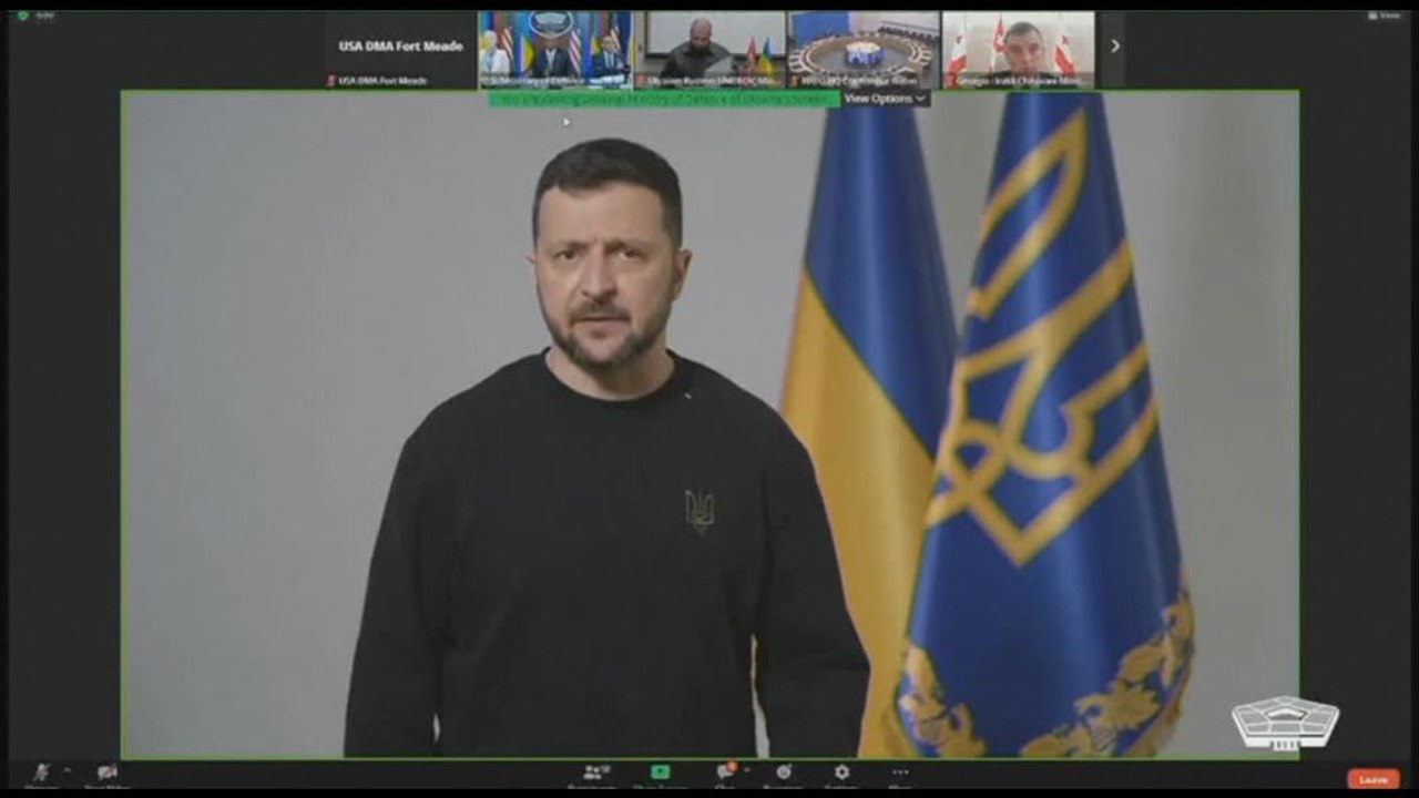 Zelensky: Russia ha tratto vantaggio da lungo dibattito su aiuti Usa