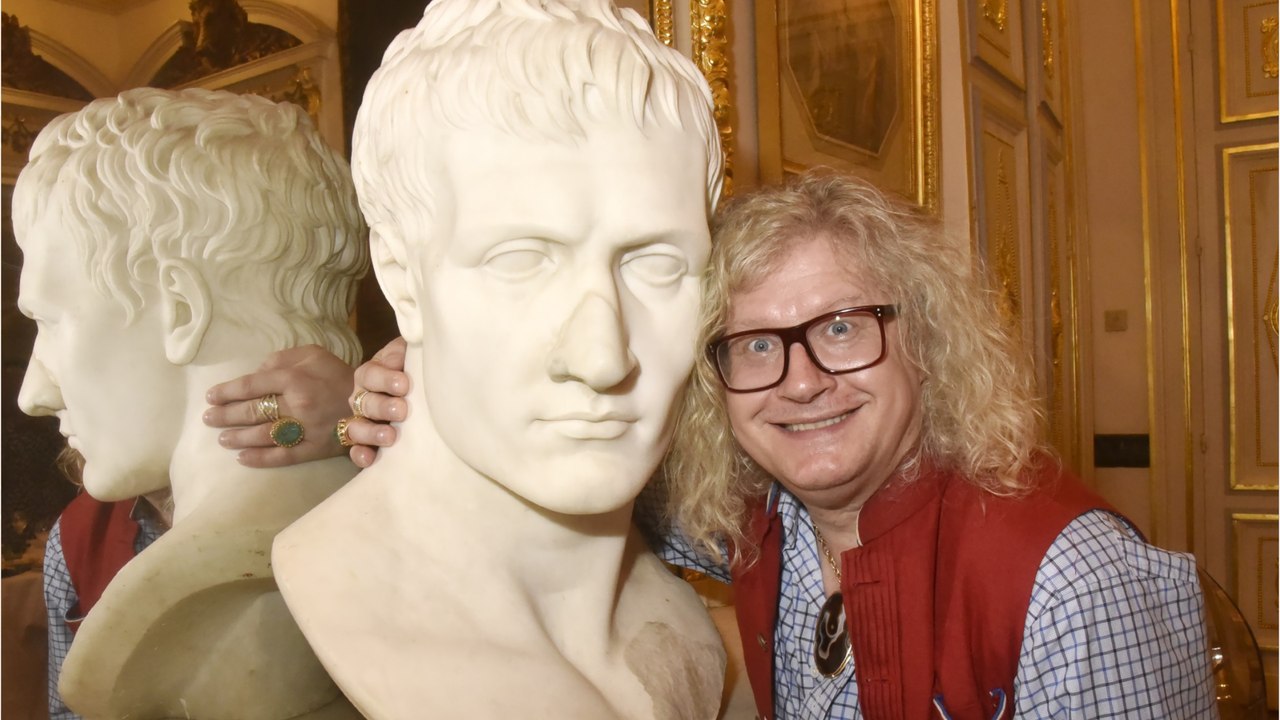 GALA VIDEO - Pierre-Jean Chalençon : son luxueux “palais” mis aux enchères pour une somme pharaonique