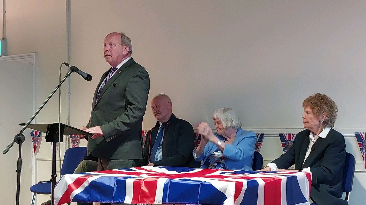 'Zero checks. Zero paperwork. Zero truth' - Jim Allister on Sir Jeffrey Donaldson's Sea border claims