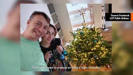 Lentäjä kosii tyttöystäväänsä matkustajien edessä jännittävässä videossa