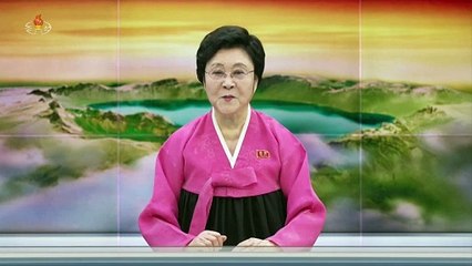 Estimado camarada Kim Jong Un presencia disparo de prova do projétil de lança-foguetes de calibre 240 mm