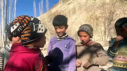 Meet My Mountainious Friends  Pehli Bar Doston Ko Vlog Main Dikhaya