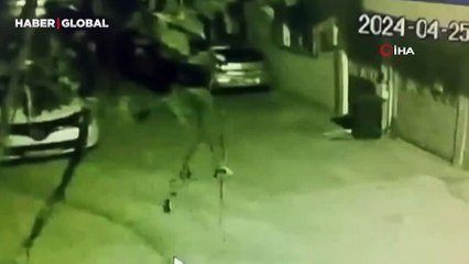 Sinirini çöp kutusundan çıkarttı ayağı takılı kaldı