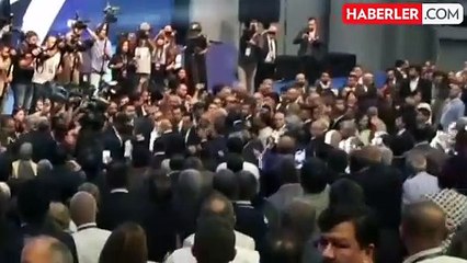 İYİ Parti'de kurultay günü! Akşener, veda konuşmasını yapmak için salona giriş yaptı