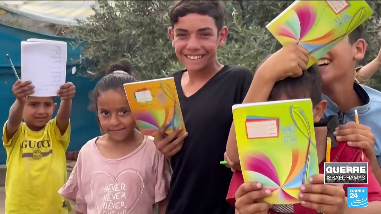 Gaza : des professeurs tentent de faire cours dans des écoles de fortune