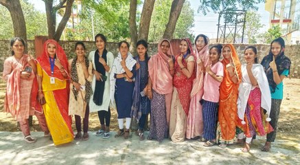 लोकतंत्र का महापर्व... सुबह-शाम उत्साह, दोपहर में धीमी गति से चलता रहा मतदान